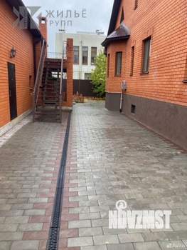 Коттедж 385м&sup2;, 2-этажный, участок 10 сот.  