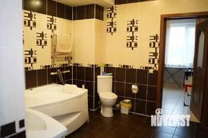 Коттедж 240м&sup2;, 2-этажный, участок 6 сот.  