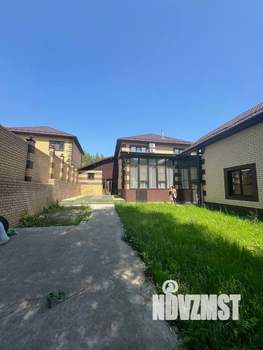 Дом 260м², 2-этажный, участок 8 сот.  