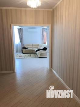 Коттедж 245м², 2-этажный, участок 10 сот.  