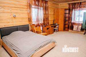 Дом 242м&sup2;, 3-этажный, участок 10 сот.  