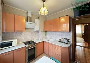 Дом 239м&sup2;, 2-этажный, участок 10 сот.  