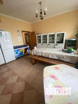 Дом 315м², 3-этажный, участок 10 сот.  