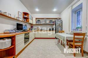 Дом 450м², 3-этажный, участок 8 сот.  