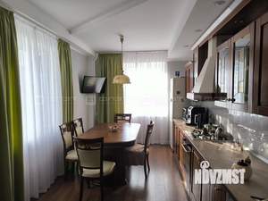 Дом 186м², 2-этажный, участок 6 сот.  