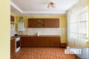 Дом 279м², 2-этажный, участок 8 сот.  