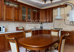 Дом 232м&sup2;, 2-этажный, участок 6 сот.  