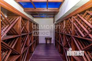 Дом 752м&sup2;, 2-этажный, участок 23 сот.  