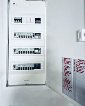 Дом 136м&sup2;, 2-этажный, участок 5 сот.  