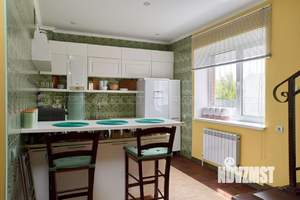 Дом 130м&sup2;, 2-этажный, участок 9 сот.  