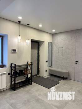 Дом 402м&sup2;, 3-этажный, участок 7 сот.  