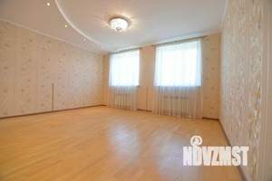 Коттедж 326м², 3-этажный, участок 9 сот.  