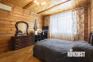 Дом 225м², 2-этажный, участок 10 сот.  