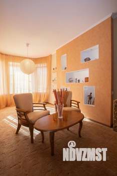 Дом 330м², 2-этажный, участок 6 сот.  