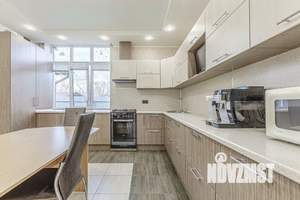 Дом 154м&sup2;, 2-этажный, участок 4 сот.  