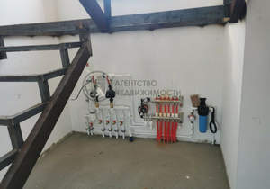 Дом 140м&sup2;, 2-этажный, участок 6 сот.  