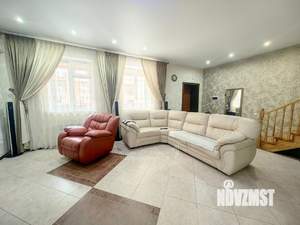 Таунхаус 128м&sup2;, 3-этажный, участок 1 сот.  