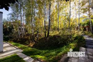 Дом 278м², 3-этажный, участок 15 сот.  