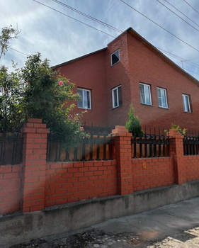 Дом 244м², 2-этажный, участок 10 сот.  