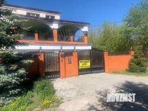 Коттедж 286м², 3-этажный, участок 15 сот.  