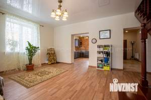 Дом 190м², 2-этажный, участок 9 сот.  