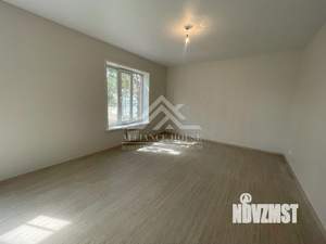 Дом 100м&sup2;, 1-этажный, участок 5 сот.  