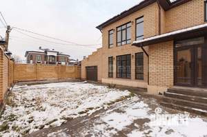 Дом 220м², 2-этажный, участок 6 сот.  