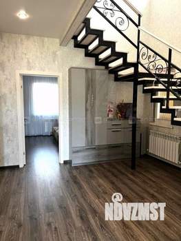 Дом 228м&sup2;, 2-этажный, участок 10 сот.  