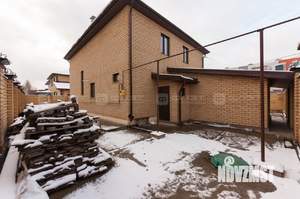 Дом 220м², 2-этажный, участок 6 сот.  