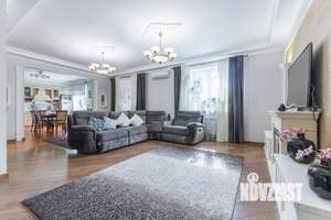 Дом 294м&sup2;, 2-этажный, участок 10 сот.  