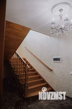 Дом 368м&sup2;, 3-этажный, участок 6 сот.  