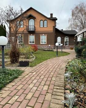 Дом 224м², 2-этажный, участок 6 сот.  