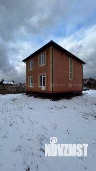 Дом 135м&sup2;, 2-этажный, участок 4 сот.  