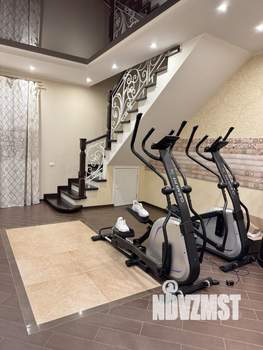 Дом 200м&sup2;, 2-этажный, участок 10 сот.  