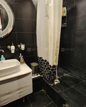 Дом 250м&sup2;, 2-этажный, участок 0 сот.  