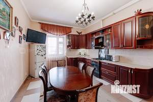 Дом 385м², 2-этажный, участок 7 сот.  