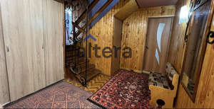 Дом 232м&sup2;, 3-этажный, участок 7 сот.  