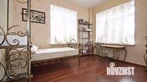 Дом 500м², 3-этажный, участок 8 сот.  