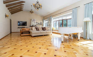 Дом 752м&sup2;, 2-этажный, участок 23 сот.  