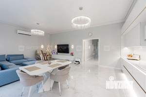 Дом 198м², 1-этажный, участок 16 сот.  