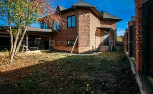 Дом 297м², 3-этажный, участок 0 сот.  