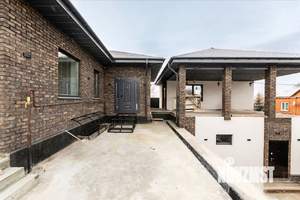 Дом 229м&sup2;, 2-этажный, участок 8 сот.  