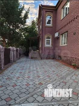 Коттедж 450м², 3-этажный, участок 13 сот.  