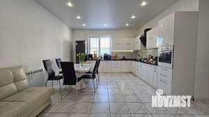 Коттедж 371м&sup2;, 3-этажный, участок 8 сот.  