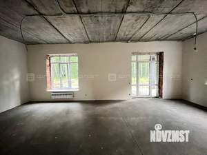 Дом 196м², 2-этажный, участок 9 сот.  