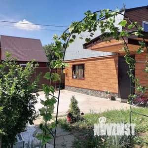 Дом 42м&sup2;, 2-этажный, участок 6 сот.  