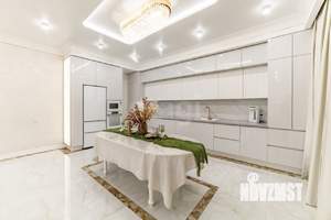 Дом 195м&sup2;, 2-этажный, участок 8 сот.  