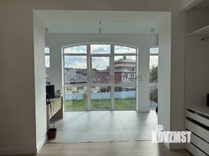 Дом 379м&sup2;, 3-этажный, участок 14 сот.  