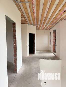 Коттедж 200м&sup2;, 2-этажный, участок 6 сот.  