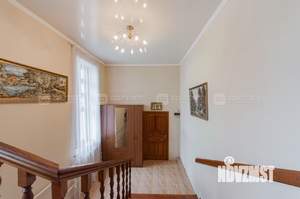 Дом 219м², 3-этажный, участок 9 сот.  